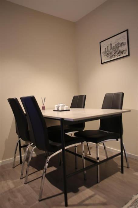 Sentral Leilighet Med 3 Soverom Harstad Extérieur photo